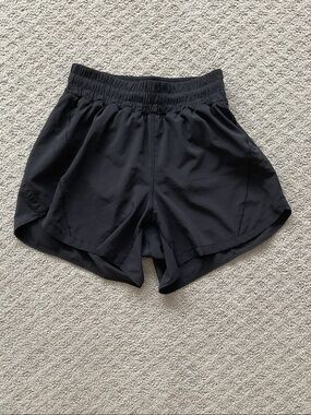 lululemon athletica Black Women's Athletic Shorts 0558